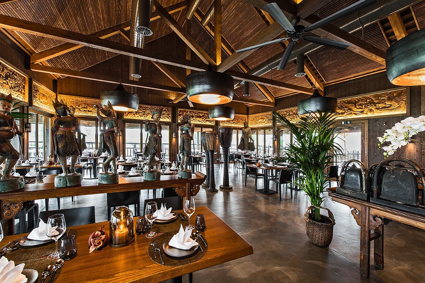 himmapan-lodge-thai-restaurant